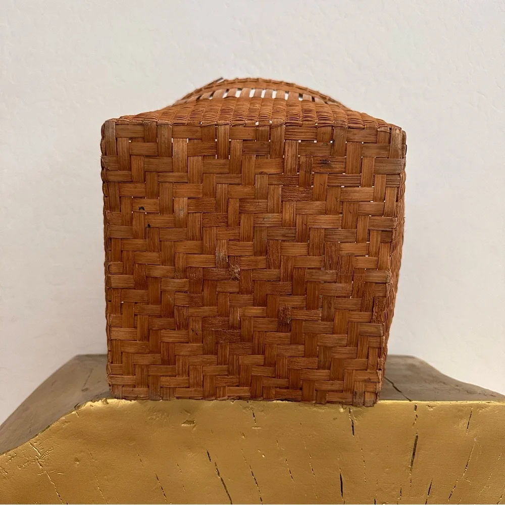 Vintage 1960s Japanese/Thai Woven bamboo harvest decorative basket-14” tall